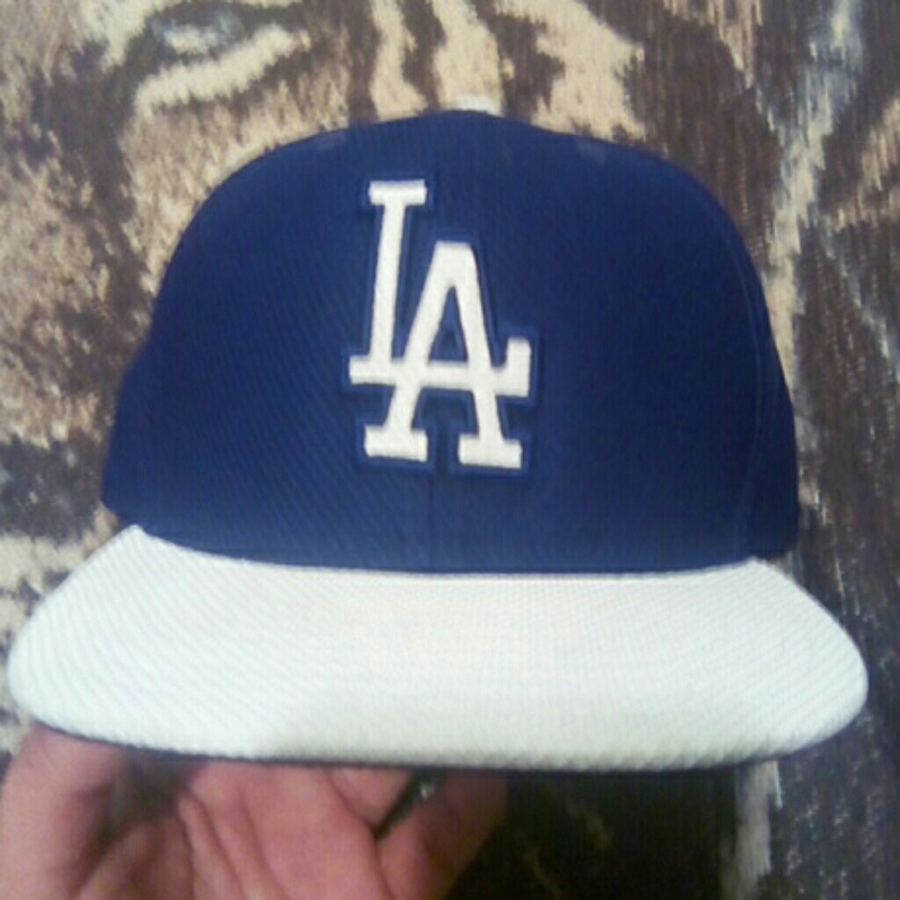 New Era 7 1/2 blue and white LA hat